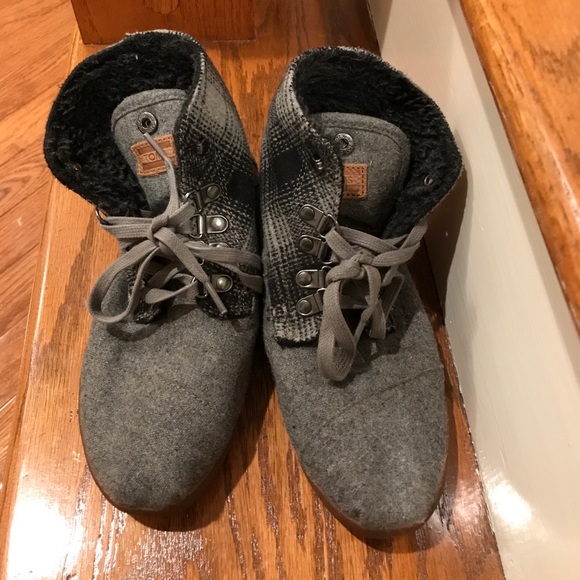 toms plaid bota boots